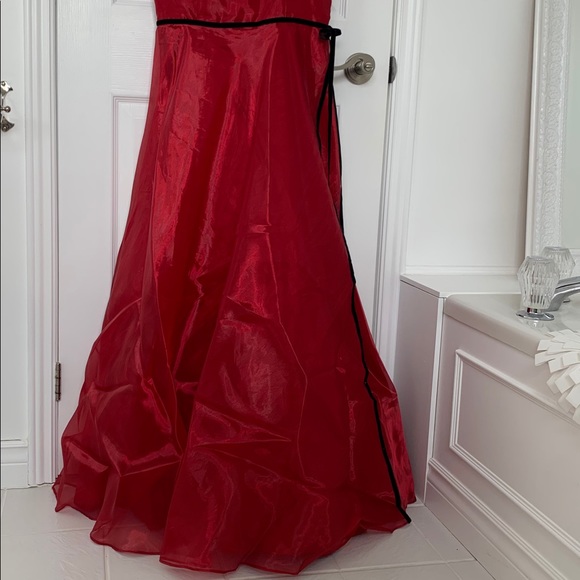 Vintage Alfred Sung floor length strapless Gown - Picture 5 of 10